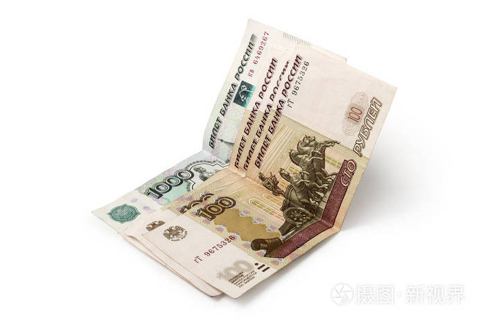 俄罗斯纸币在白色背景下被隔离