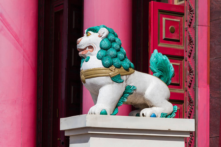 elemet 装饰在佛教寺庙, 狮子照片