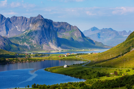 挪威绿色山水美如画