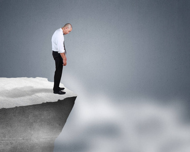 伤心的商人在开玩笑业务失败的概念.