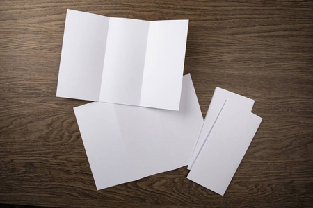 形象设计 企业模板 公司风格 空白的白色折叠纸传单