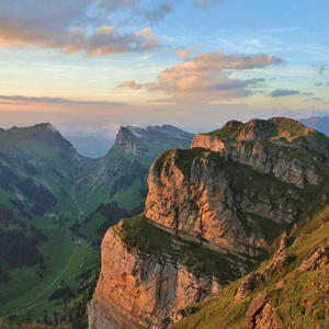 从芒 Niederhorn 景观在 Bernese Oberland 的看法。瑞士阿尔卑斯山。芒 Gemmenalphorn