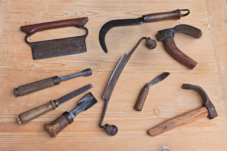 木工用旧工具雕刻, 平滑或切割木材古代木工手工工具切割, 雕刻