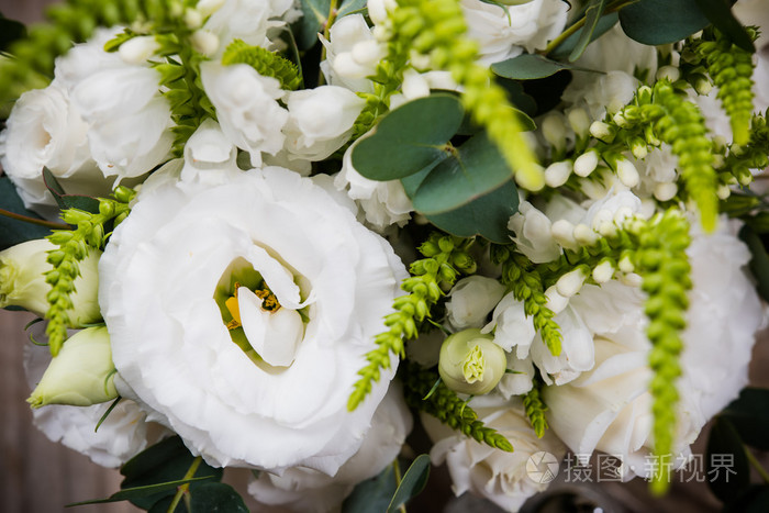 优雅的白色花束和叶子宏观特写镜头