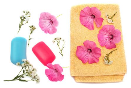 肥皂 鲜花和毛巾