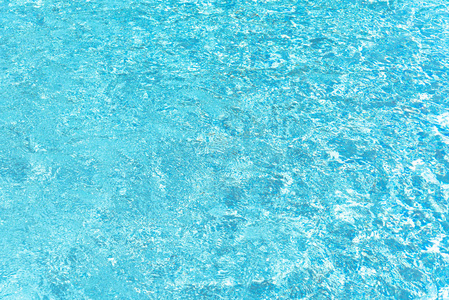 水池里的漩涡图片