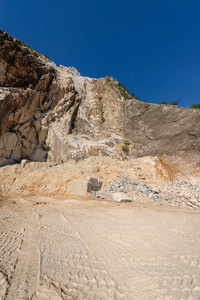 Apuan 阿尔卑斯 卑 Apuane 的白色卡拉拉大理石采石场。托斯卡纳, 托斯卡纳, 意大利, 欧洲