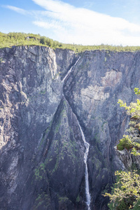 Tysvikjofossen 对面的 Voringfossen 的看法