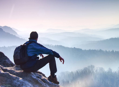 消失在远方图片