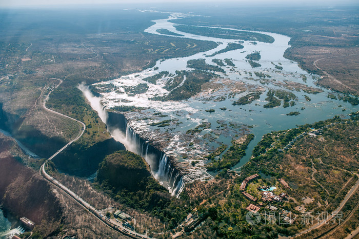 在赞比西河上的维多利亚瀑布