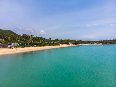 美丽的热带海滩和海的鸟瞰在海岛为旅行和假期的树