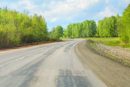 公路木天空