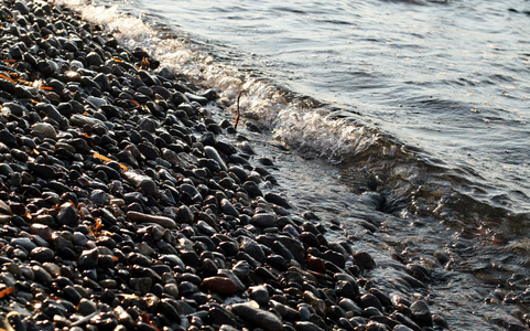 石滩和海浪