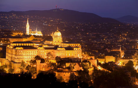 在布达佩斯城堡山的视图图片