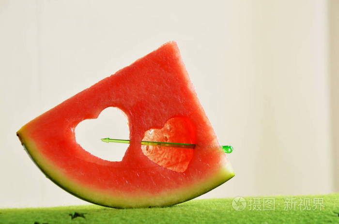 西瓜切成心形