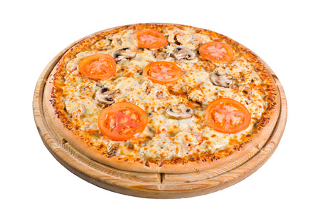 在木板上的蘑菇披萨