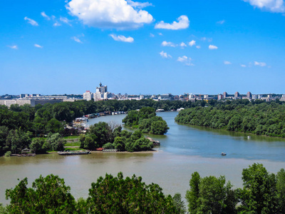 这条河与多瑙河交汇在一起。贝尔格莱德塞尔维亚
