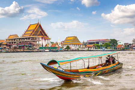 泰国曼谷的一条长尾船