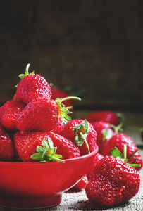 新鲜的草莓，选择性焦点