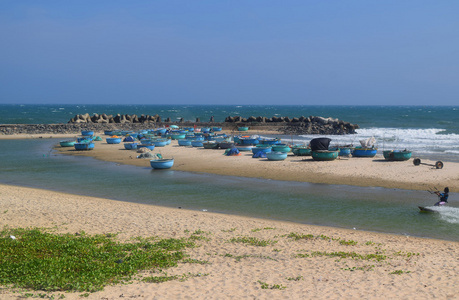 美丽的热带海滩，在慕，越南