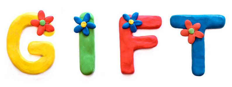 多色橡皮泥儿童英语字母带花的单词礼物, 在白色背景下隔离