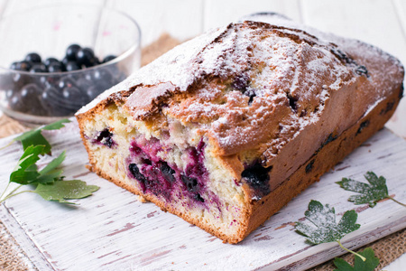 黑醋栗蛋糕图片