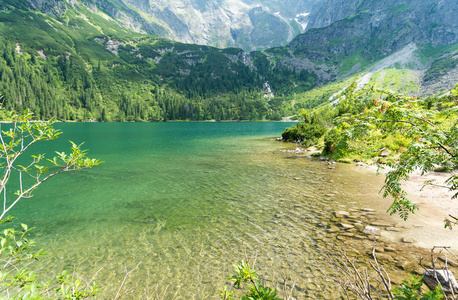 在高塔特拉山，波兰 morskie oko 湖