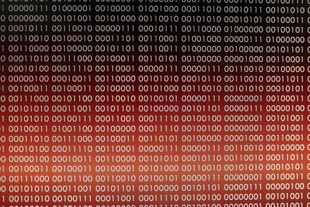 红色二进制代码。计算机技术背景。红色二进制代码计算机语言数据传输。不安全和危险的大数据和人工智能人工智能网络