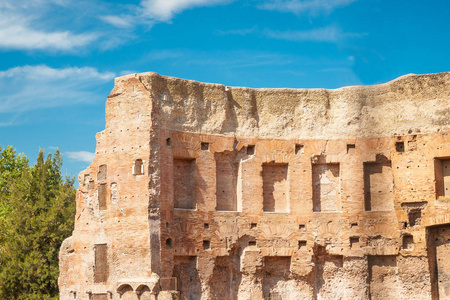 罗马遗址的弧形红砖装饰墙面积图片