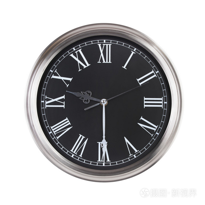 圆形时钟显示 9:30 上午