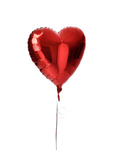 单个大红心气球对象为孤立的生日的