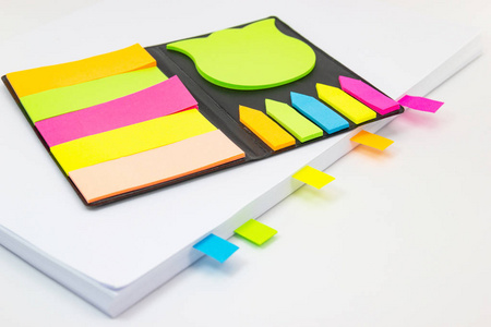 制表符彩色制表符在书概念读者和记住照片