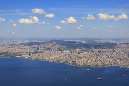 Maltepe 和 Kartal 部分 亚洲边 伊斯坦布尔, 土耳其从天空