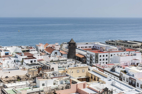 从圣安娜大教堂的塔, 西班牙加那利群岛的大加那利岛拉斯帕尔马斯市的看法
