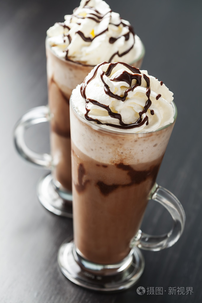 清爽冰奶油咖啡饮料 : freddoccino,星冰乐