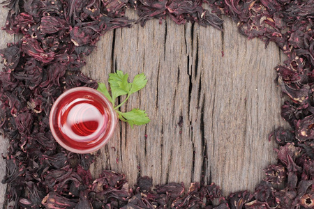 干玫瑰茄玫瑰茄汁对木材的背景