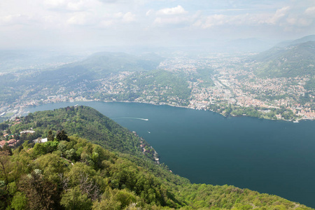 科莫湖景观, 伦巴第地区, 意大利, 欧洲。从 Brunate 查看