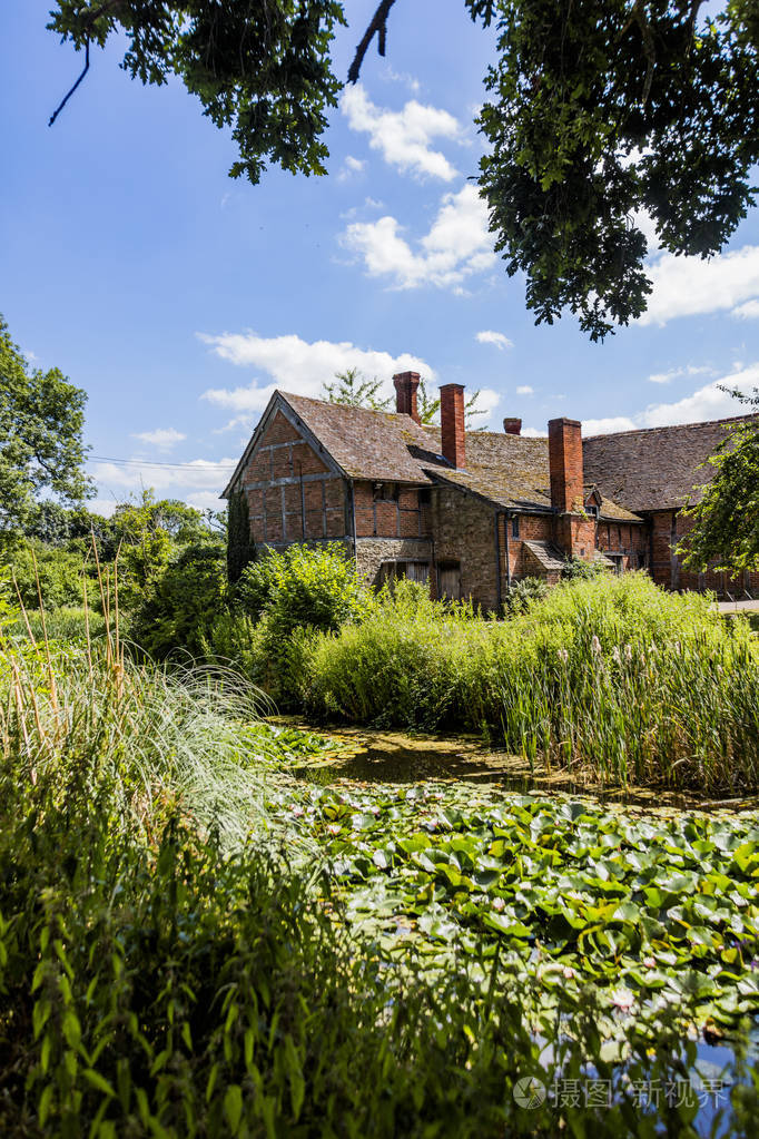 传统的英国村庄与老房子