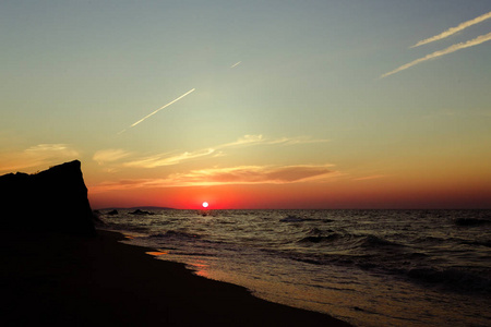 夕阳下的海景风景如画的景色图片