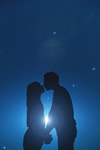 星空下的情侣图片