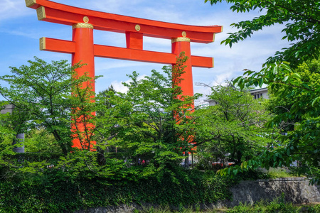 日本京都平安神社牌坊门