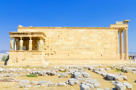 雅典卫城埃雷赫特姆神庙的著名卡亚提德人