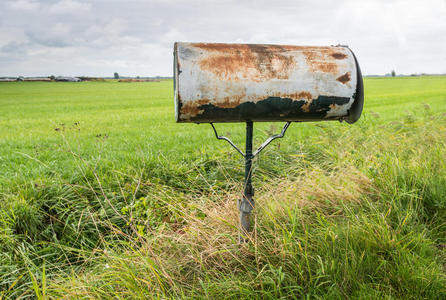 农田 金属 特写镜头 农业 信箱 邮件 古老的 邮箱 领域