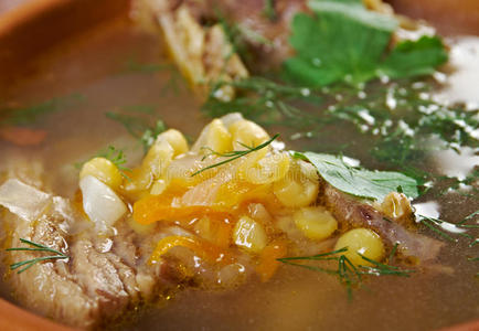 牛肉排骨豌豆汤
