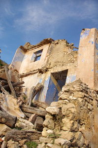 被毁的房子
