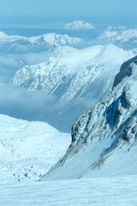 冬季达克斯坦山丘