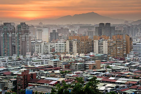 日落城市景观