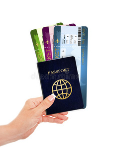 手持护照和机票被隔离在白色区域