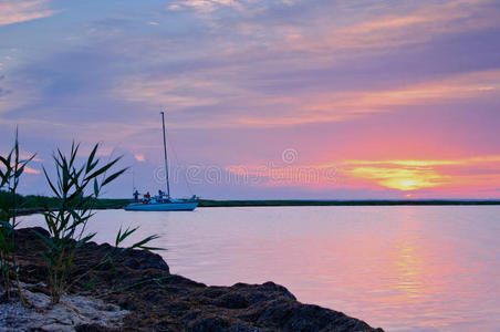 天空 夏天 闲暇 浪漫的 君王 海岸 风景 海湾 地平线