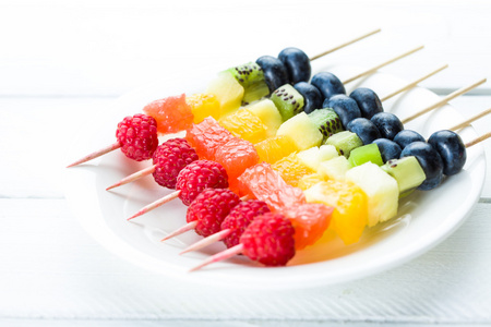 水果烤肉串图片